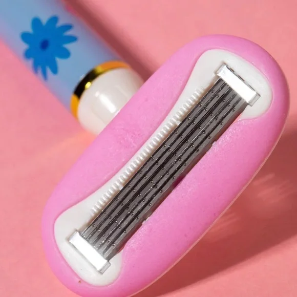 NEW | truly beauty | Powerpuff GIRLS Razor - Picture 2 of 2